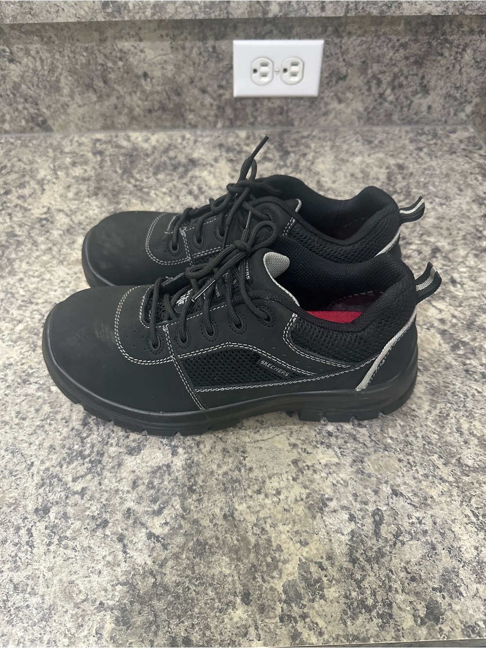 Skechers Steel Toe Men's Black Lace-Up Work Sneakers Size 8